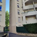T2 Calme Entier 45 M² Sur Debourg/gerland Appartement *